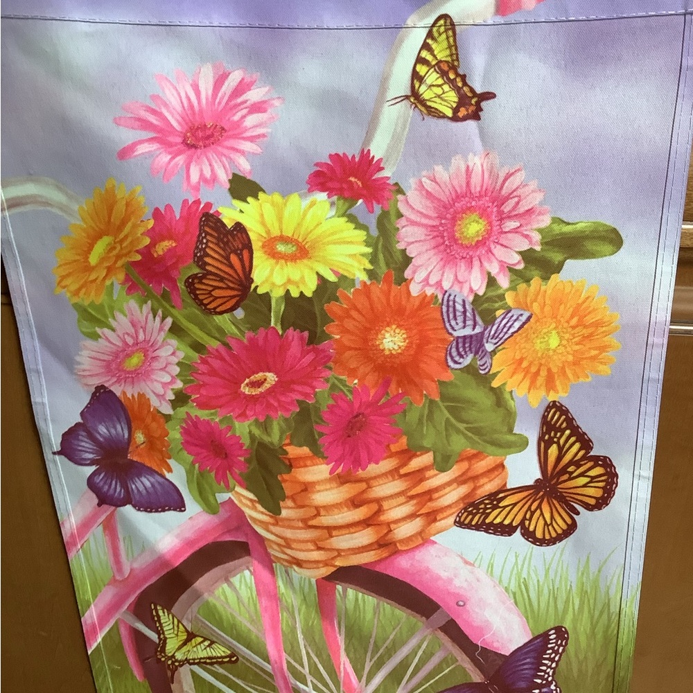 NWOT BUTTERFLIES/FLOWERS GARDEN FLAG